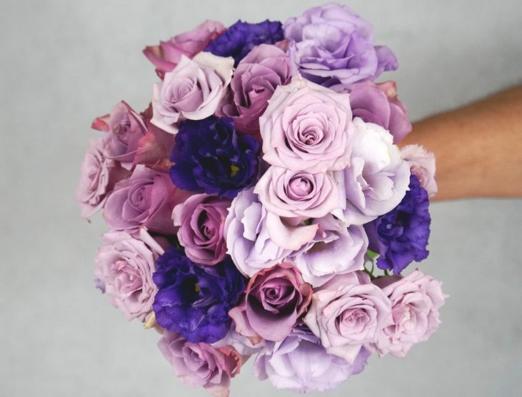 weddingflowers булчински букети 025 булчински букет в лилаво и виолет